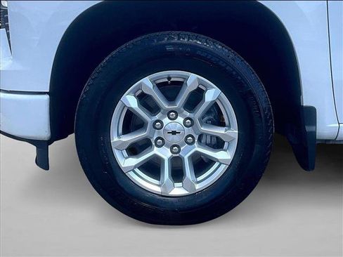 Used 2023 Chevrolet Silverado 1500 RST RWD image 9