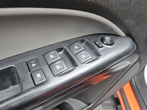 Used 2019 Chevrolet Colorado W/T w/ WT Convenience Package RWD image 15