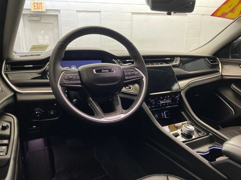 Used 2024 Jeep Grand Cherokee Limited 4xe w/ Luxury Tech Group II AWD/4WD image 20