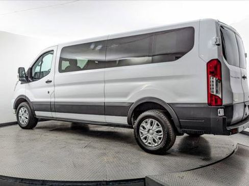 Used 2023 Ford Transit 350 XLT image 4