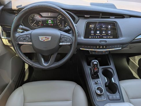 Used 2023 Cadillac XT4 Luxury w/ LPO, Onyx Lite Package AWD/4WD image 18