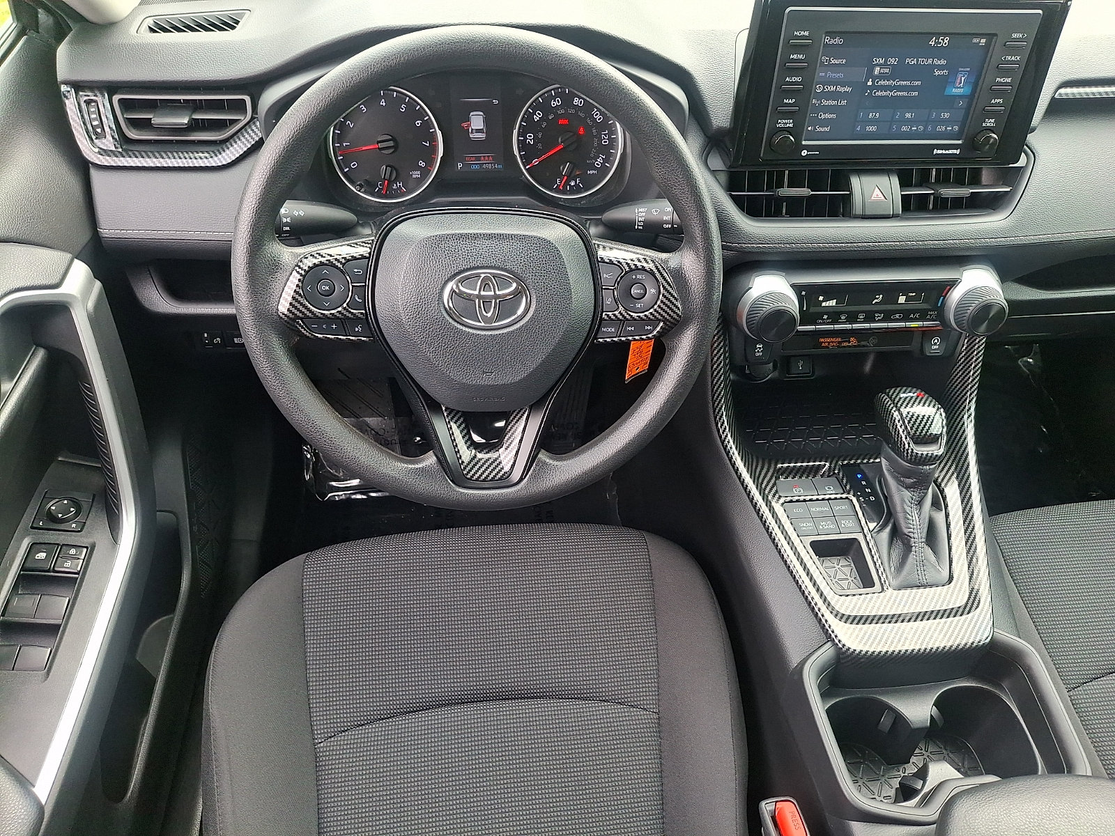 Used 2021 Toyota RAV4 LE AWD/4WD image 11