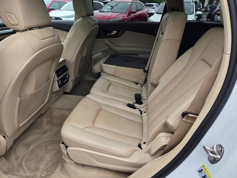 Used 2017 Audi Q7 3.0T Premium Plus w/ Premium Plus Package image 17