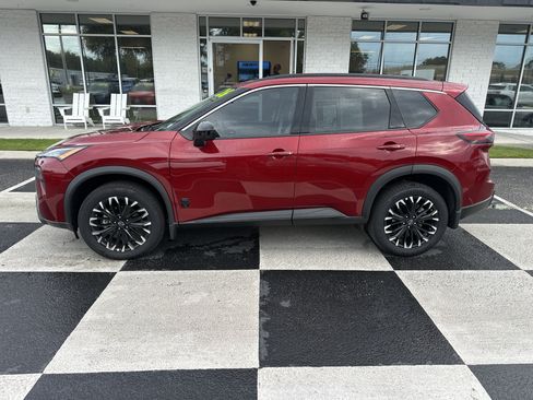 Used 2026 Nissan Rogue Dark Armor FWD image 1