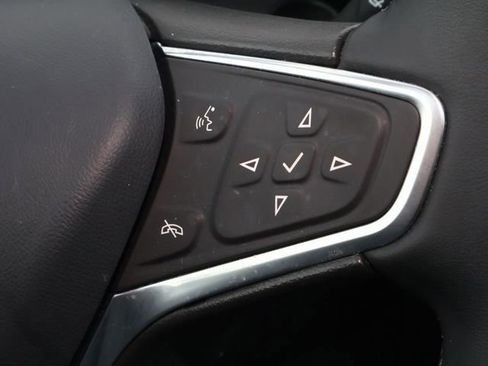 Used 2023 Chevrolet Equinox LT image 24