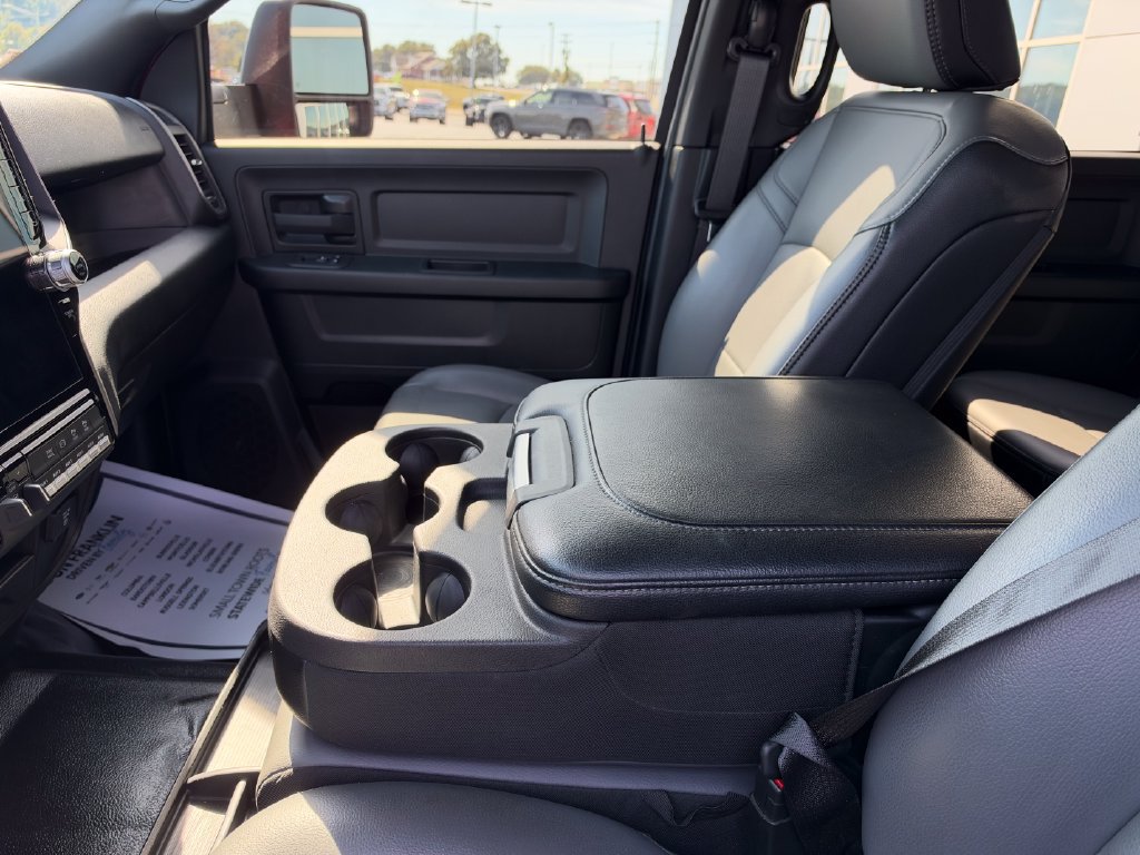 Used 2026 RAM 3500 Tradesman AWD/4WD image 18