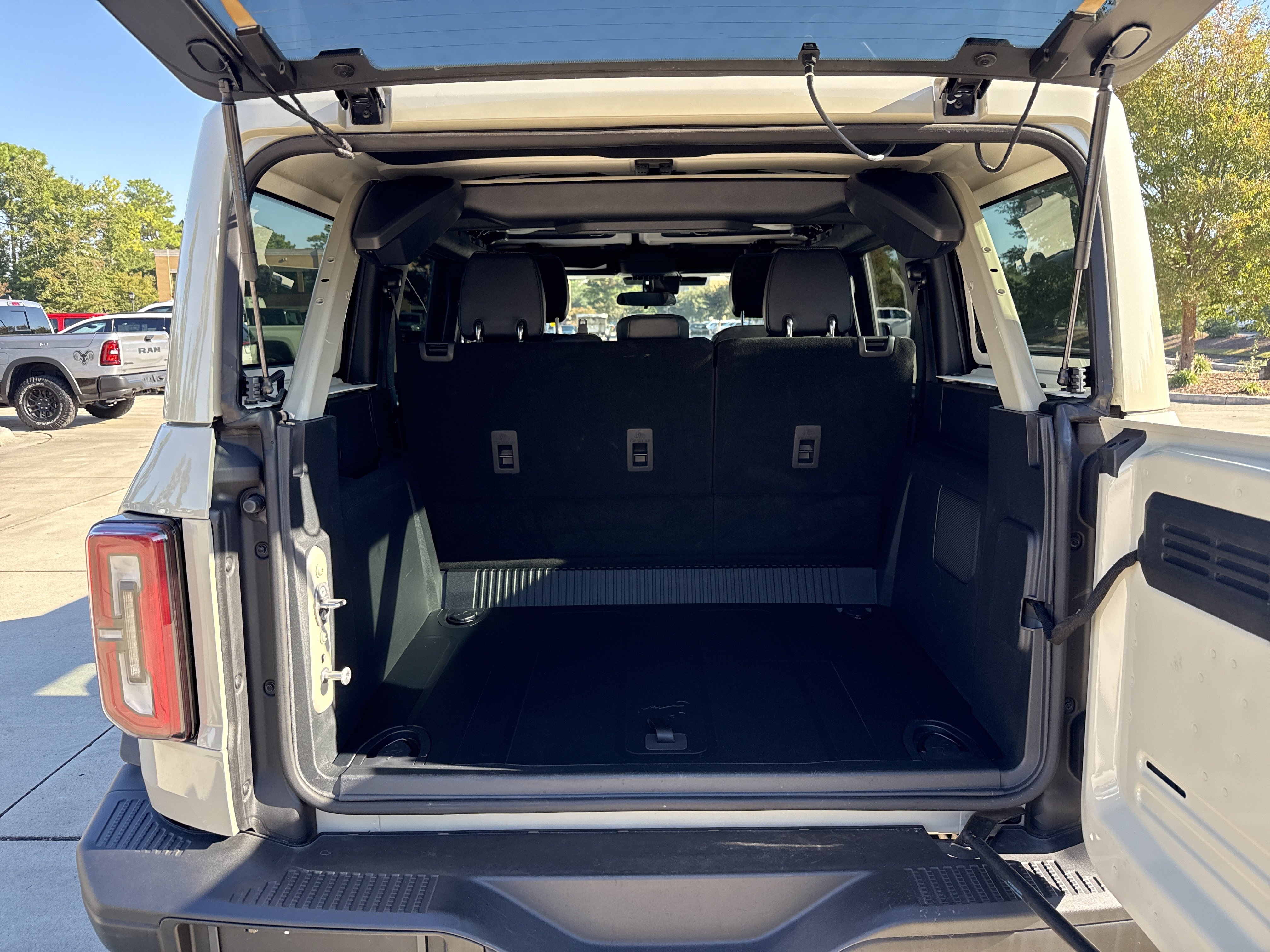 Used 2025 Ford Bronco Badlands AWD/4WD image 26