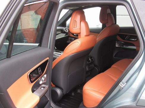 New 2026 Mercedes-Benz GLC 300 4MATIC image 14