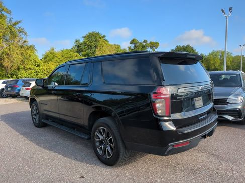 Used 2022 Chevrolet Suburban Z71 AWD/4WD image 3