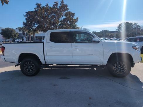 Certified 2023 Toyota Tacoma SR5 image 11