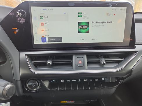 New 2025 Lexus UX 300h UX 300h Premium image 13