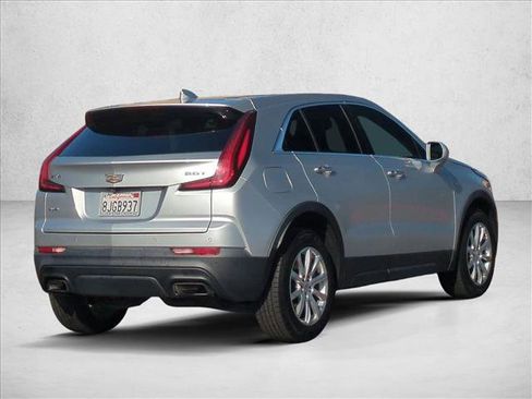 Used 2019 Cadillac XT4 Luxury w/ Cold Weather Package image 5