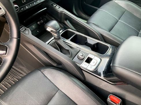 Used 2021 Kia Telluride EX w/ EX Premium Package image 17