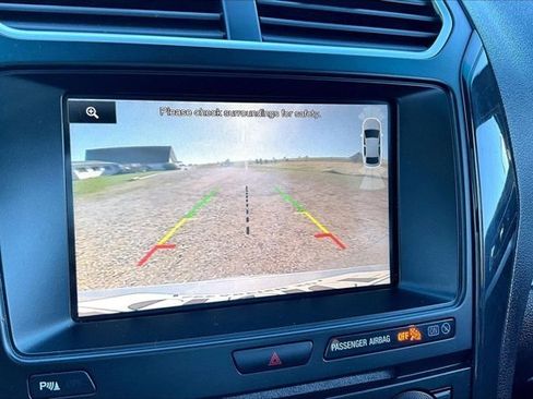 Used 2016 Ford Explorer XLT w/ Equipment Group 202A AWD/4WD image 14