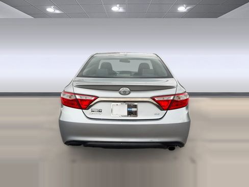 Used 2015 Toyota Camry SE image 9