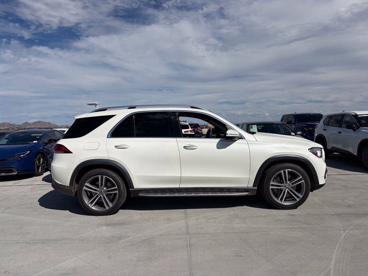 Used 2022 Mercedes-Benz GLE 450 4MATIC image 3