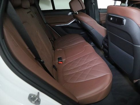 Used 2026 BMW X5 xDrive50e AWD/4WD image 33