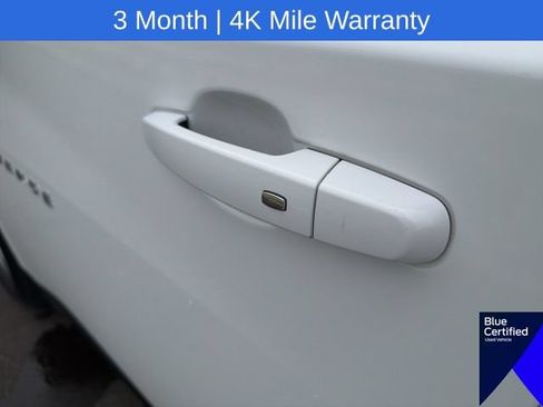 Used 2023 Chevrolet Traverse LT AWD/4WD image 24