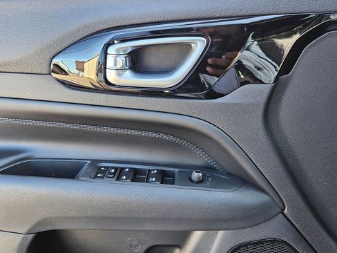 New 2026 Jeep Compass Latitude AWD/4WD image 26