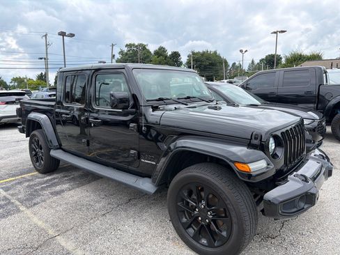 Used 2021 Jeep Gladiator Overland AWD/4WD image 3