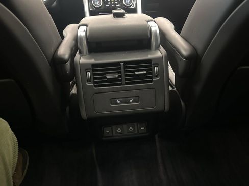 Used 2022 Land Rover Discovery HSE R-Dynamic image 28