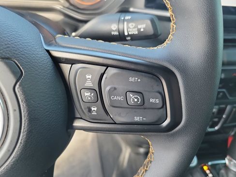 Used 2024 Jeep Wrangler Unlimited Sport AWD/4WD image 29