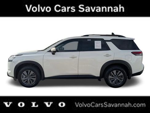 Used 2024 Nissan Pathfinder SV image 9