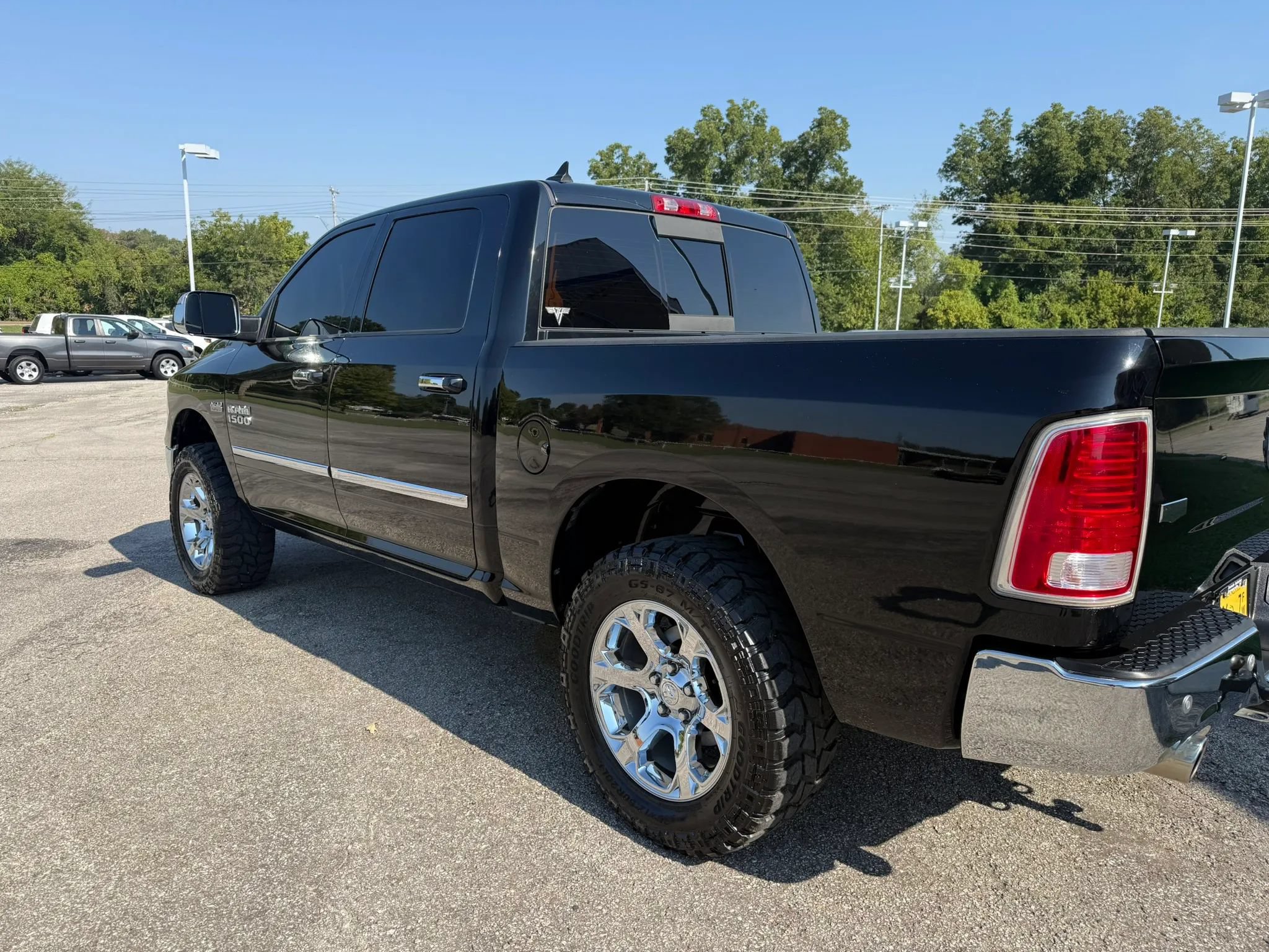 Used 2014 RAM 1500 Laramie w/ Convenience Group AWD/4WD image 4