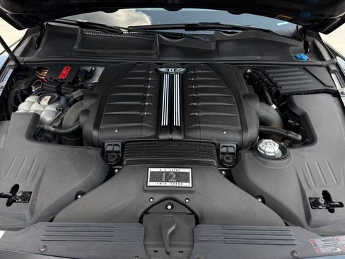 Used 2018 Bentley Bentayga AWD/4WD image 59