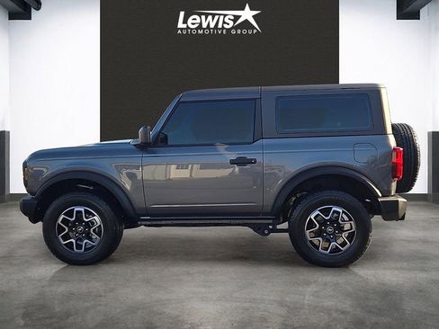 Used 2025 Ford Bronco 2-Door AWD/4WD image 2