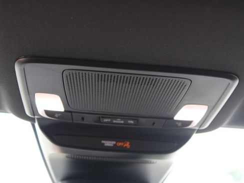 Used 2025 Honda HR-V Sport image 19