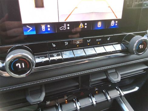 Certified 2023 Chevrolet Colorado LT w/ LT Convenience Package II image 32