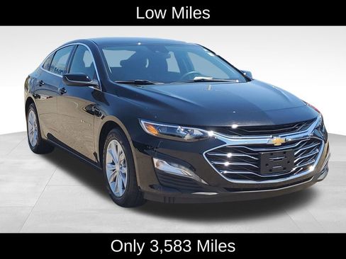 Used 2024 Chevrolet Malibu LT FWD image 2