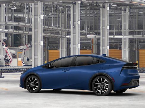 New 2026 Toyota Prius Plug-In Hybrid FWD image 5