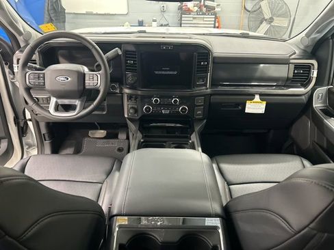 New 2026 Ford F350 Lariat w/ Lariat Premium Package image 9