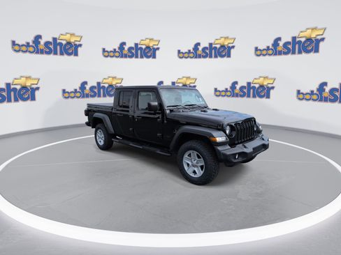 Used 2020 Jeep Gladiator Sport w/ Quick Order Package 24S AWD/4WD image 2