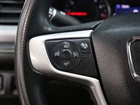 Used 2021 GMC Acadia SLE w/ Driver Convenience Package FWD image 19
