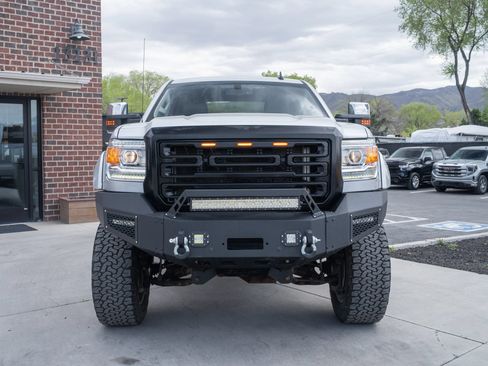 Used 2015 GMC Sierra 2500 SLT w/ Suspension Package, Off-Road AWD/4WD image 2