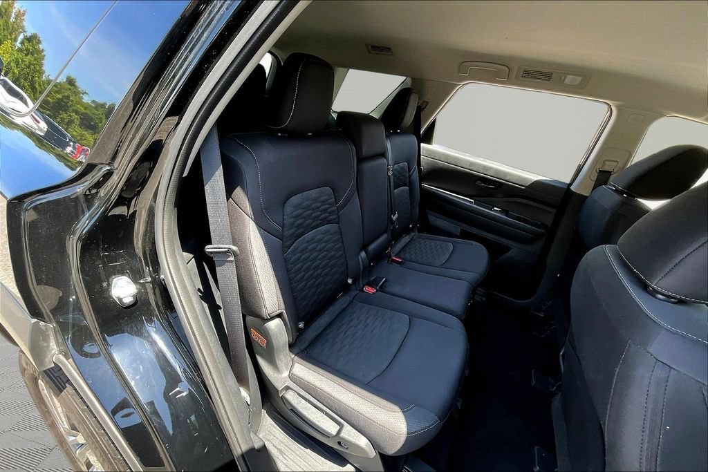 Used 2025 Nissan Pathfinder SV AWD/4WD image 26