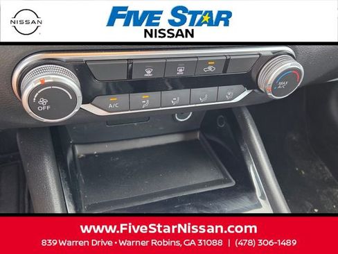 Used 2024 Nissan Altima 2.5 SV FWD image 22