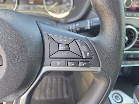 Used 2024 Nissan Sentra SV FWD image 22