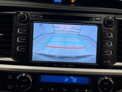 Used 2017 Toyota Highlander XLE image 30