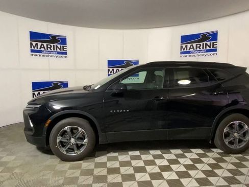 Used 2025 Chevrolet Blazer LT w/ Convenience Package FWD image 7