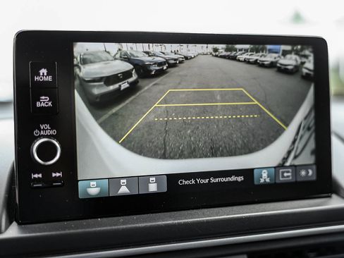 Certified 2024 Honda Pilot Touring image 33