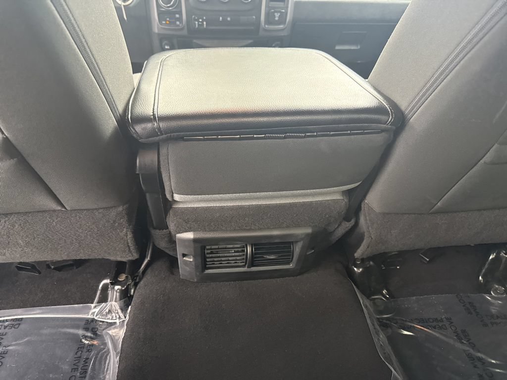 Used 2023 RAM 1500 Classic SLT AWD/4WD image 32