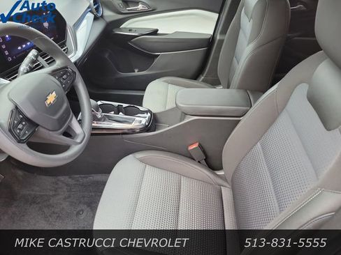 Used 2024 Chevrolet Trax LT FWD image 23