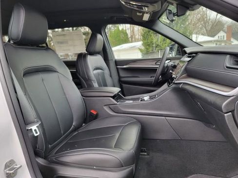 New 2026 Jeep Grand Cherokee L Limited image 24