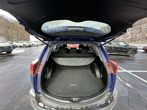 Used 2015 Toyota RAV4 LE image 22