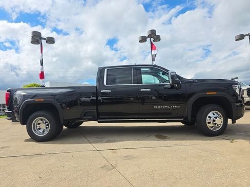 New 2026 GMC Sierra 3500 Denali Ultimate AWD/4WD image 18