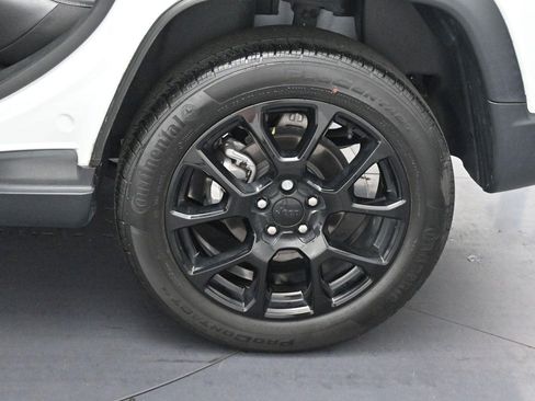 Used 2023 Jeep Compass Latitude AWD/4WD image 30